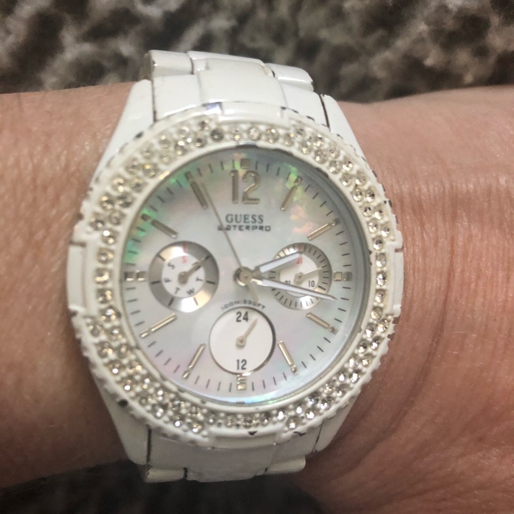 Guess white metal link watch